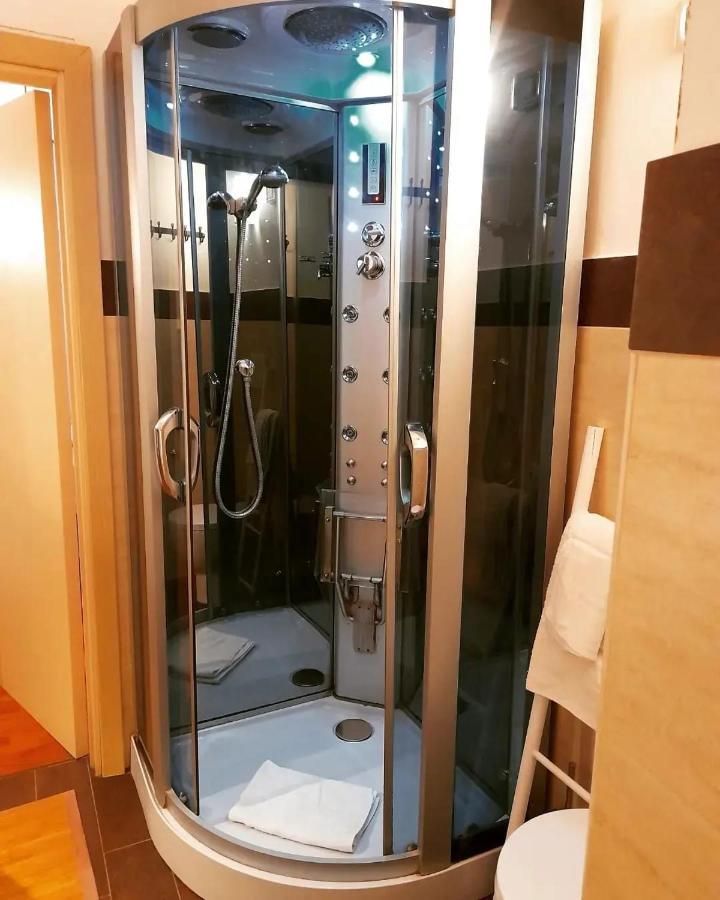 Centro Storico Suites 지오비나조 외부 사진